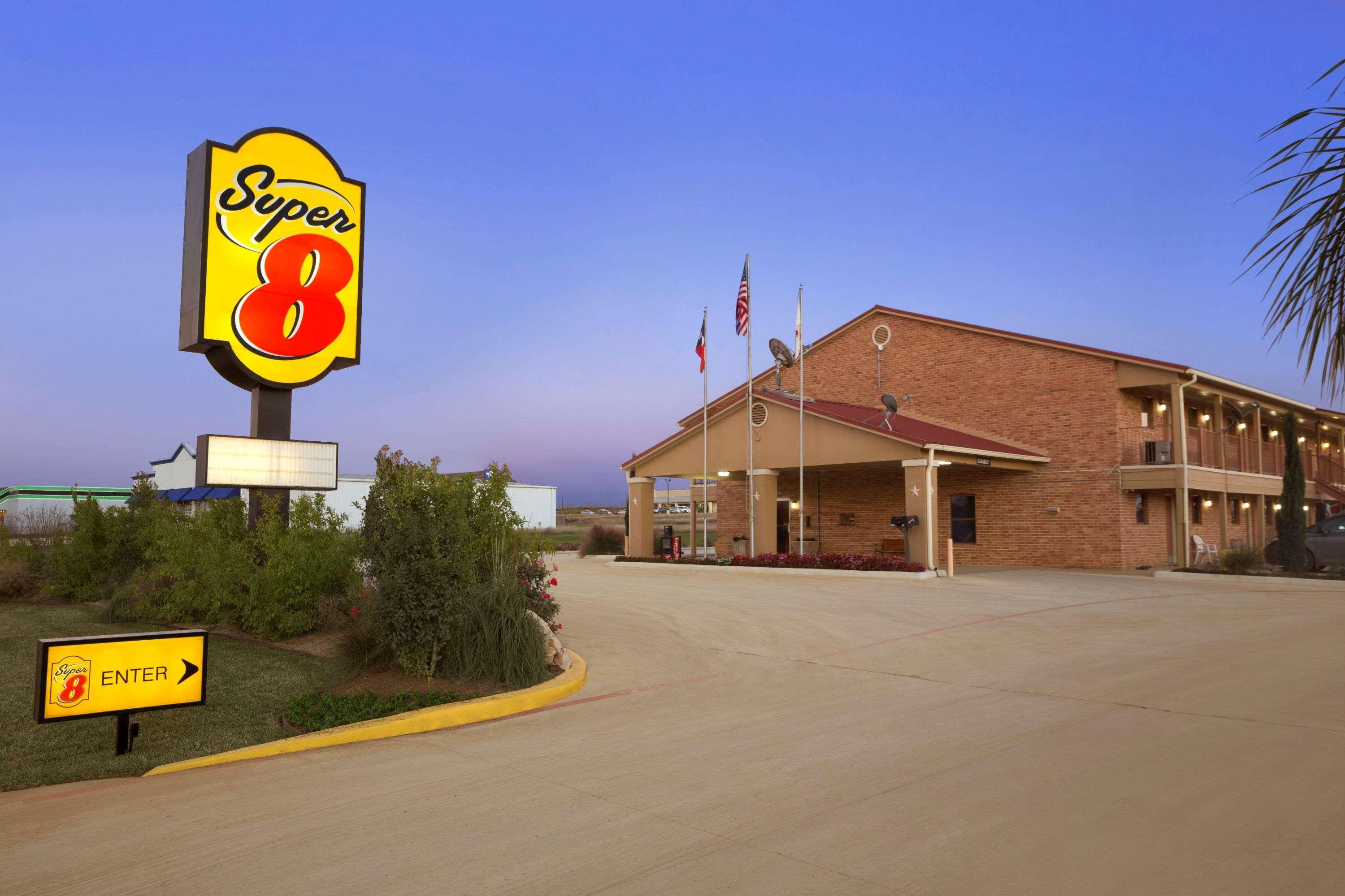 במוטל Super 8 By Wyndham פלזנטון מראה חיצוני תמונה