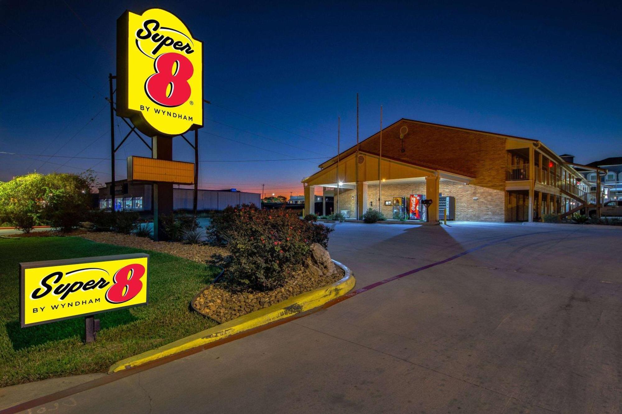 במוטל Super 8 By Wyndham פלזנטון מראה חיצוני תמונה